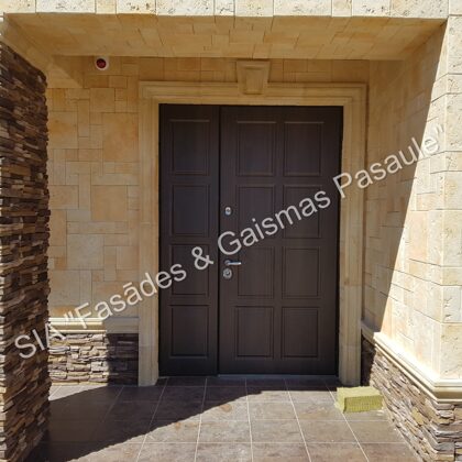 Privātmāja ciematā